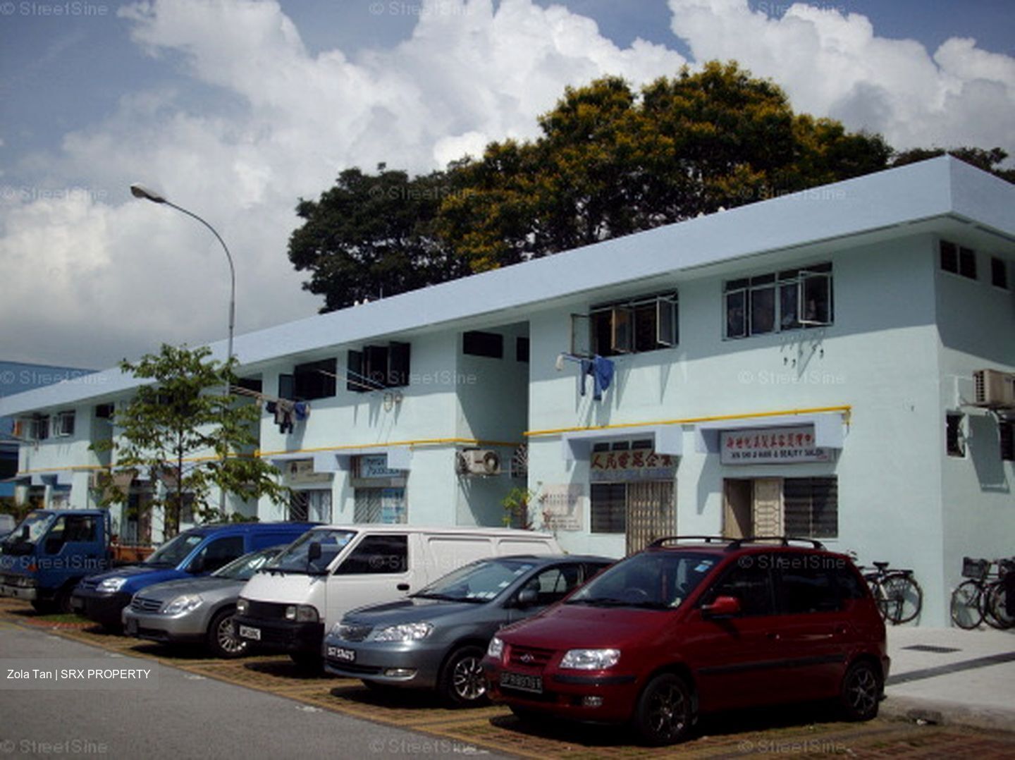 West Coast Drive (D5), Retail #444767491